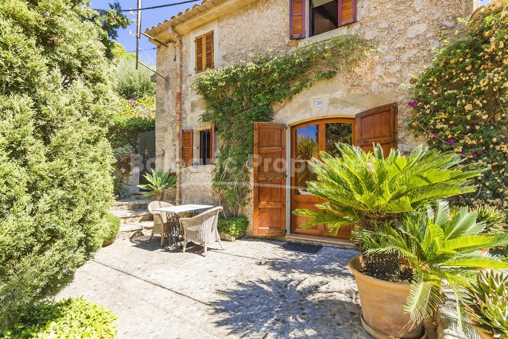 Enchanting town house with pool for sale in Pollensa, Mallorca