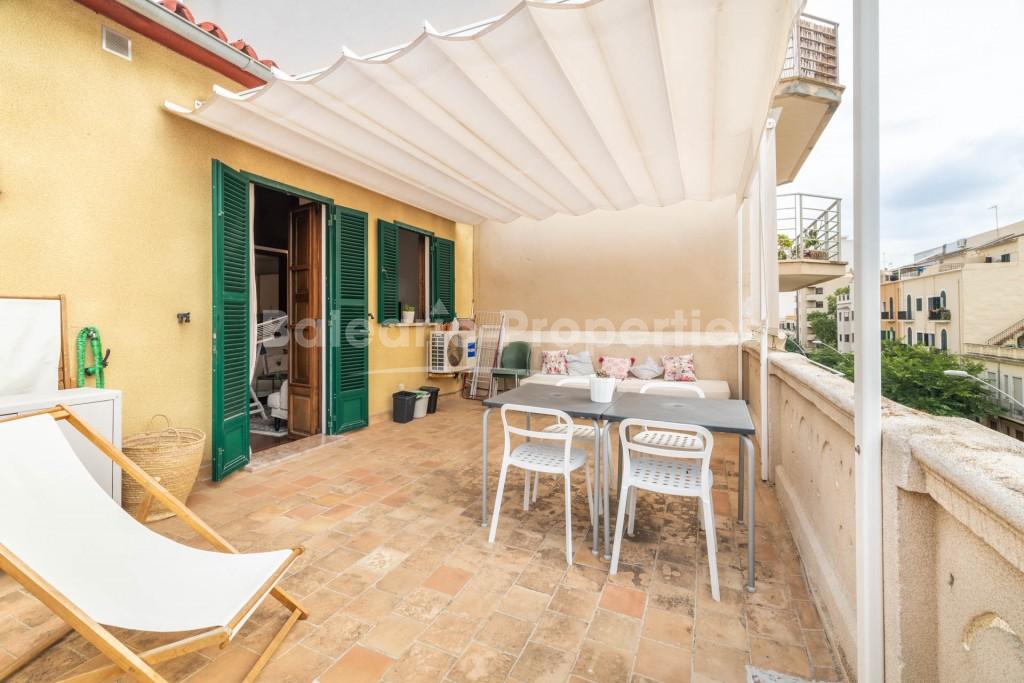 Attractive renovated apartment with terrace for sale in Palma, Mallorca