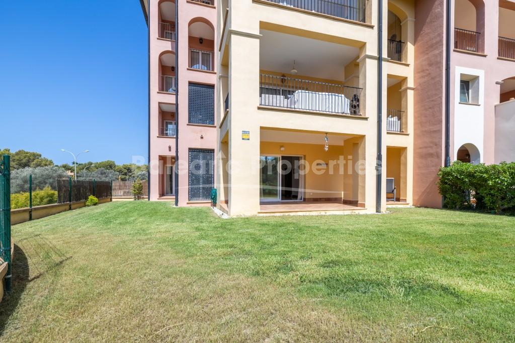 Garden apartment for sale near the golf course in Santa Ponsa, Mallorca