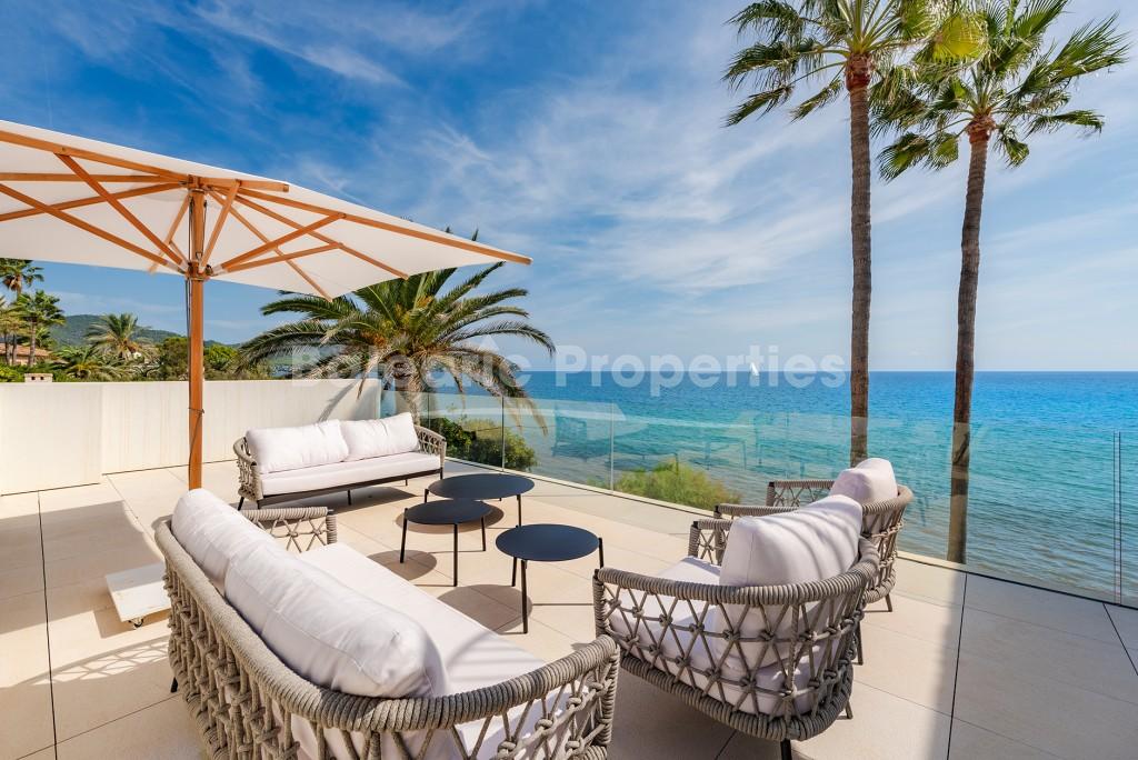 Impeccable seafront villa for sale in Port Verd, Mallorca