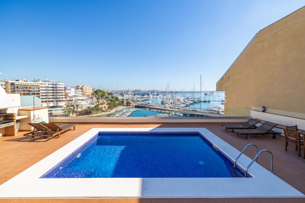 Front line penthouse apartment for sale in the heart of Palma, Mallorca 