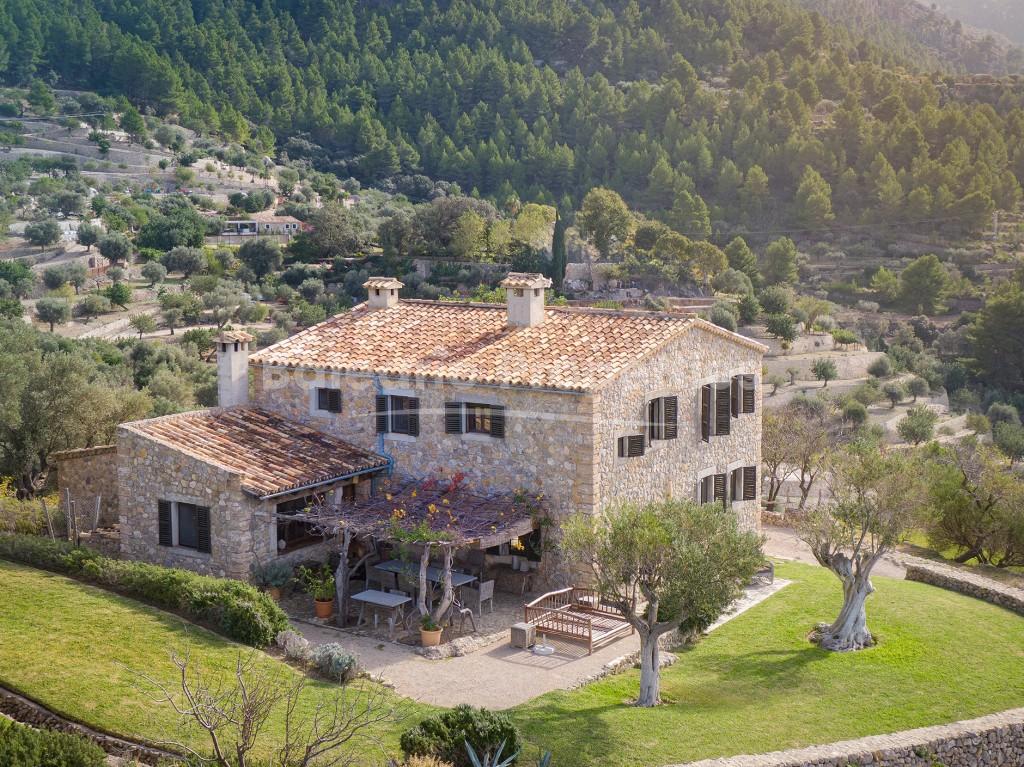 Outstanding sea view country house for sale in Estellencs, Mallorca