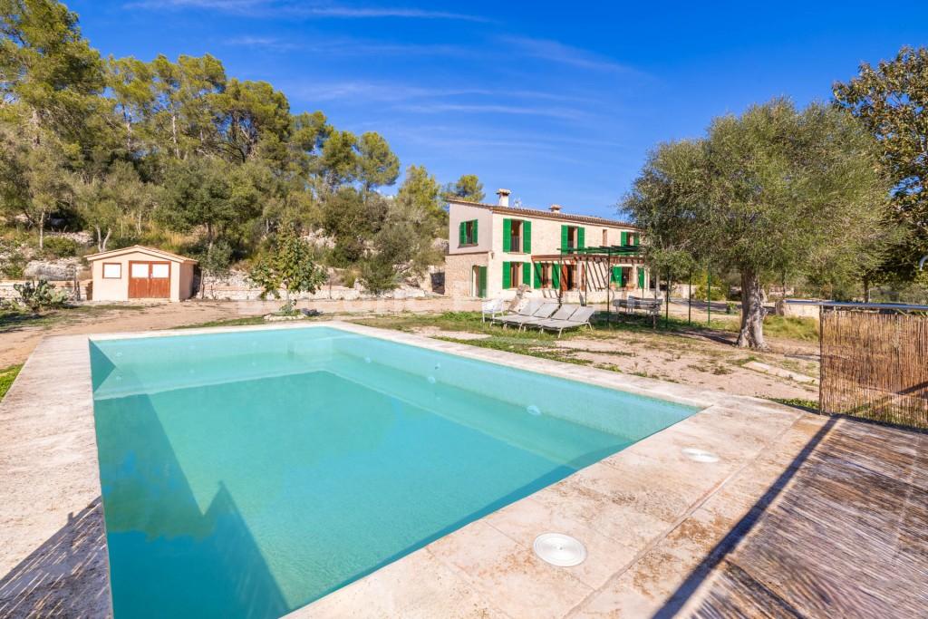Charming country finca for sale on a large plot in Montuïri, Mallorca