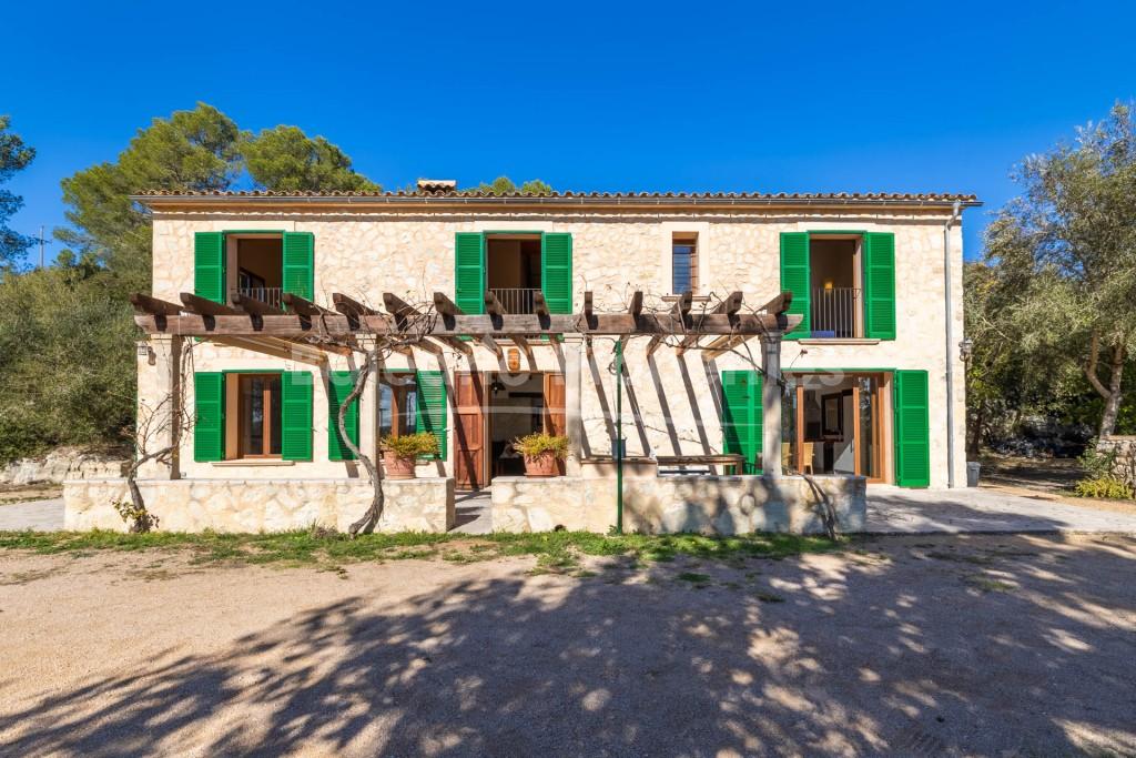 Charming country finca for sale on a large plot in Montuïri, Mallorca