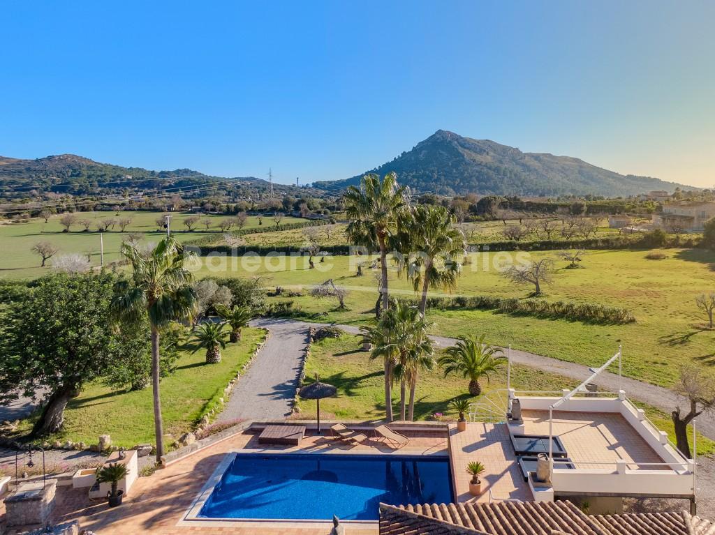 Country villa with project and license for sale in Alcudia, Mallorca