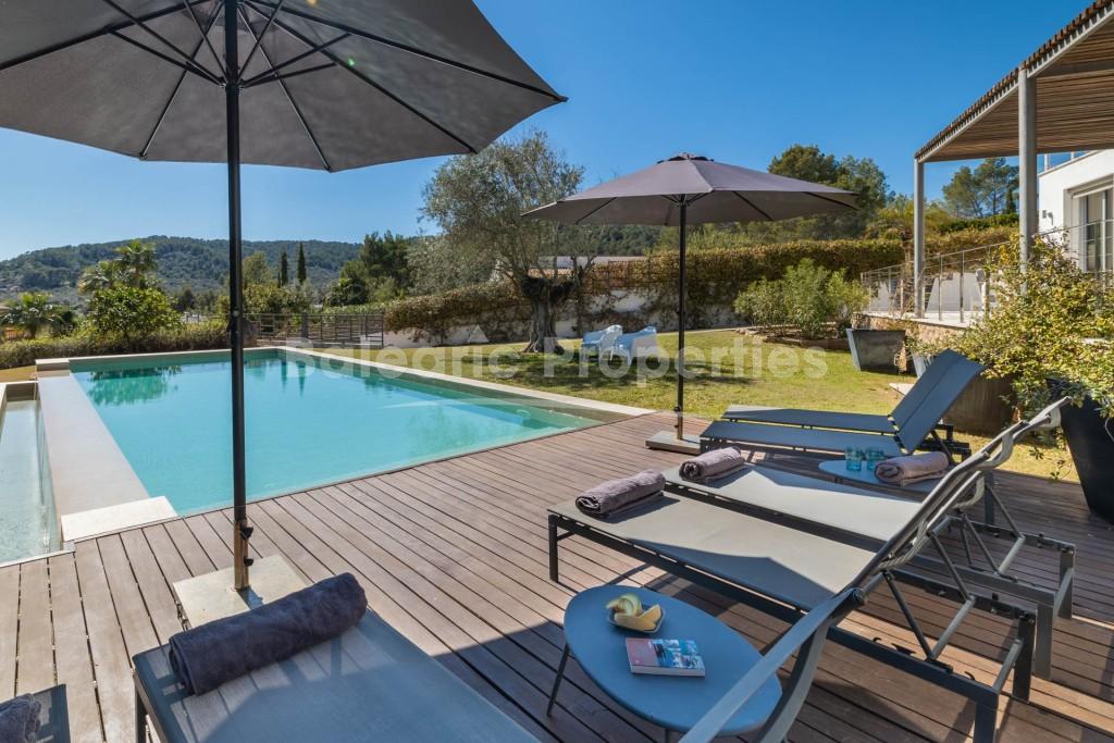 Charming villa with holiday license for sale near Pollensa, Mallorca