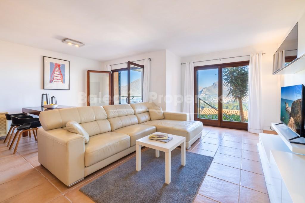 Unglaubliche Maisonette mit Meerblick und Gemeinschaftspool zur saisonalen Vermietung in Puerto Pollenca.