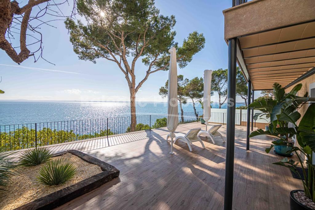 Seafront villa for sale in a exclusive area of Alcudia, Mallorca