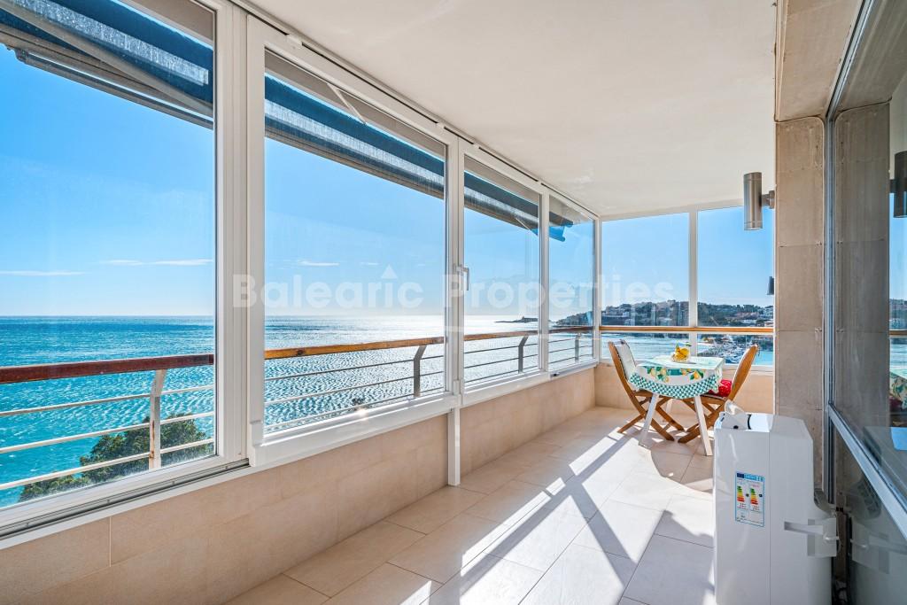 Frontline sea view apartment for sale in prestigious Palma, Mallorca
