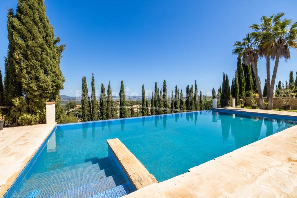 Exclusiva villa con vistas panorámicas en venta en Esporles, Mallorca