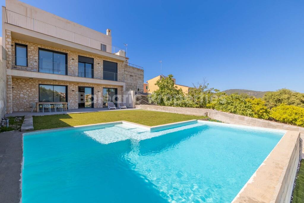 Bright contemporary-style town house for sale in Campanet, Mallorca