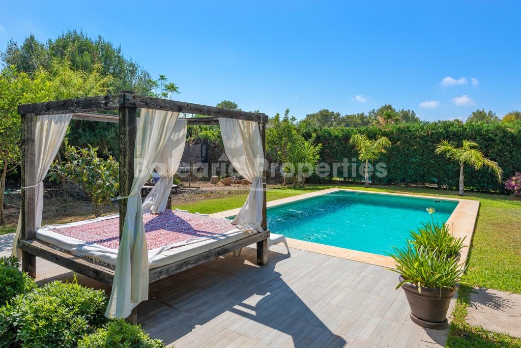 Impresionante villa moderna con 4 dormitorios, piscina y jardín - Propiedad en venta en Pollensa, norte Mallorca