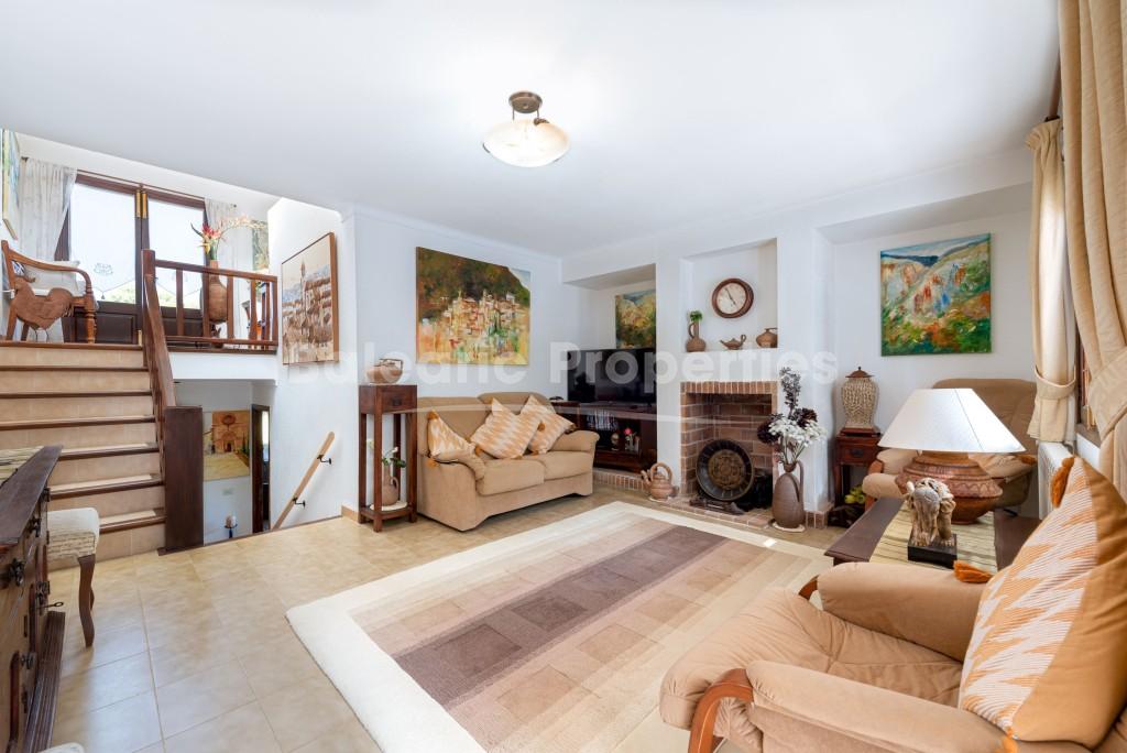 Unmissable townhouse with garden for sale in Puerto Pollensa, Mallorca