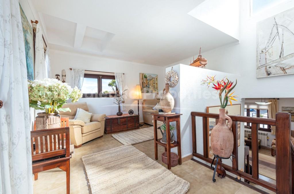 Einmaliges Haus mit privatem Garten kaufen in Puerto Pollensa, Mallorca 