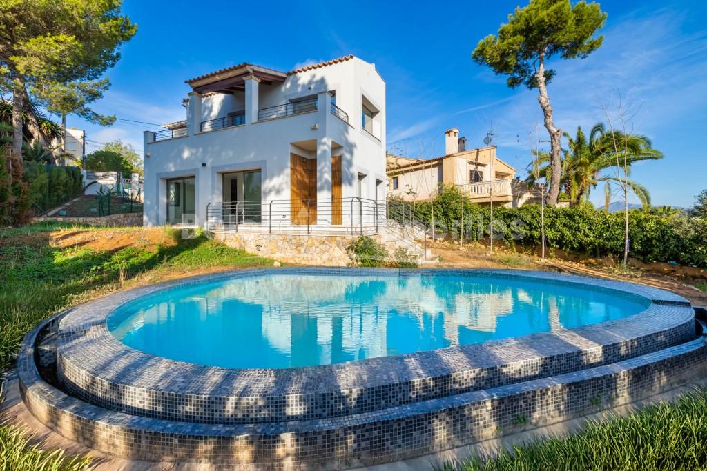 Brand new villa with garden and swimming pool for sale in Port Adriano, Mallorca