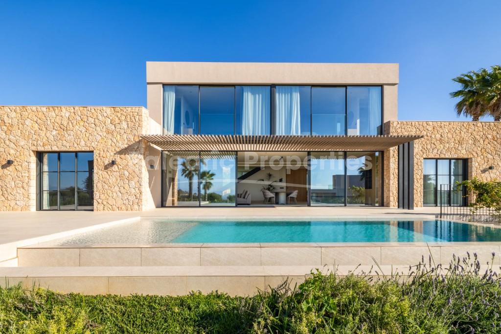 Attractive contemporary style villa for sale in Son Gual district of Palma