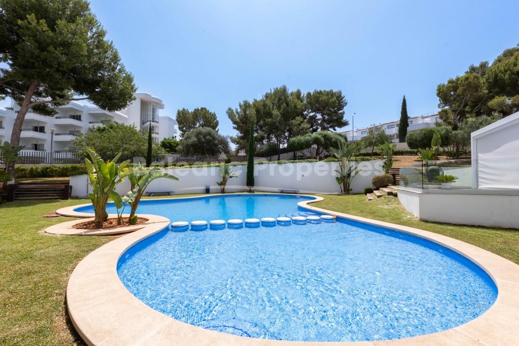Bright apartment with private parking for sale in Palmanova, Mallorca