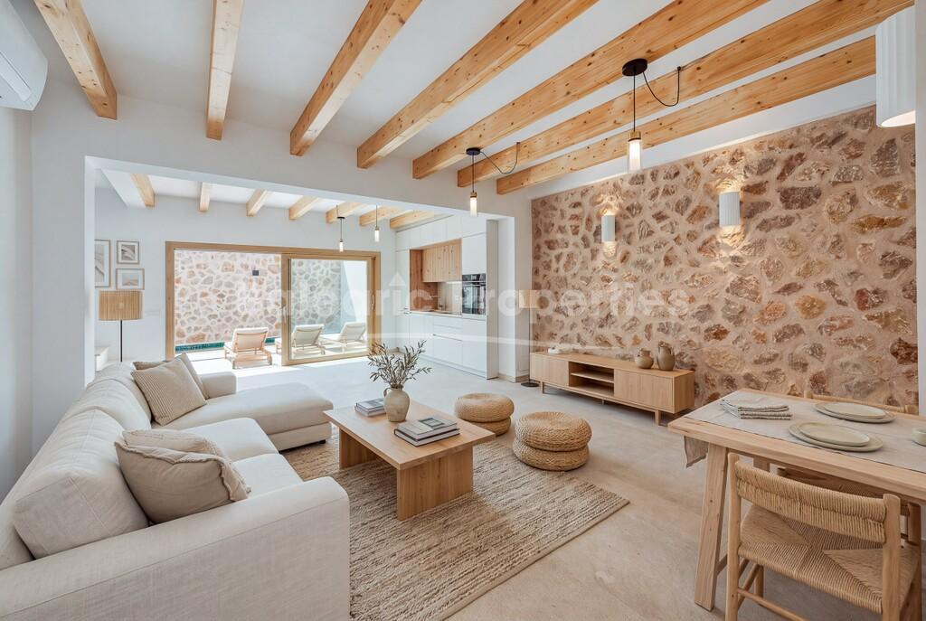 Fabulous new town house with pool for sale in Pollensa Old Town, Mallorca