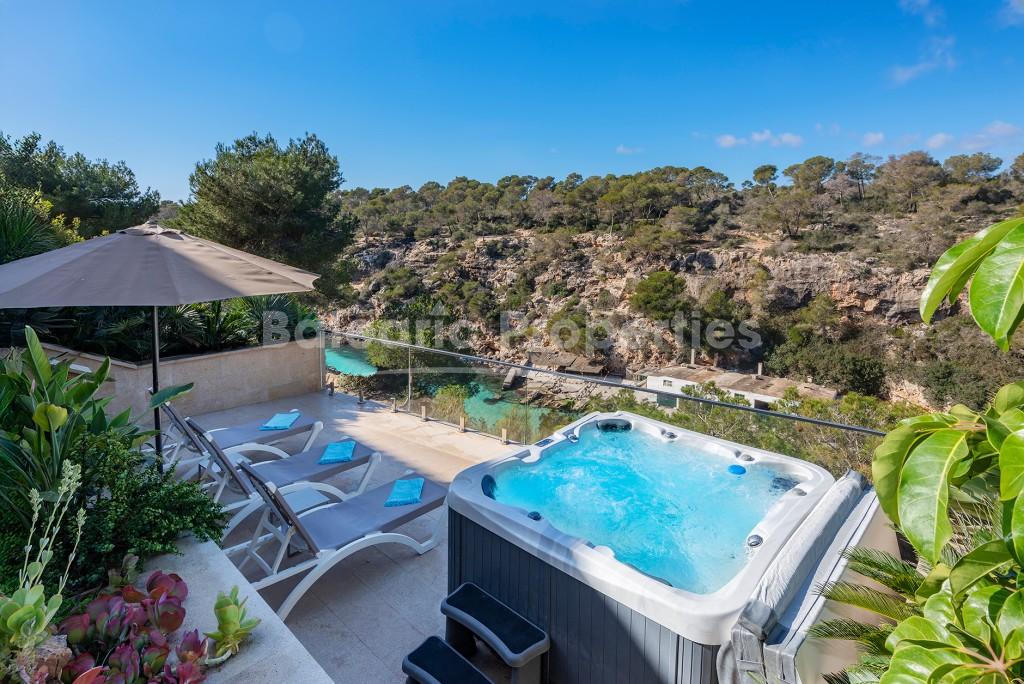 Frontline villa with holiday license for sale in Cala Pi, Mallorca