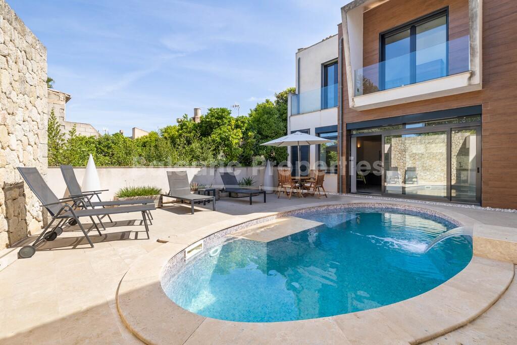 Great value town house with holiday license for sale in Montuiri, Mallorca