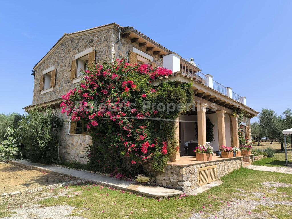 Idyllic country home with pool for sale in Llubi, central Mallorca
