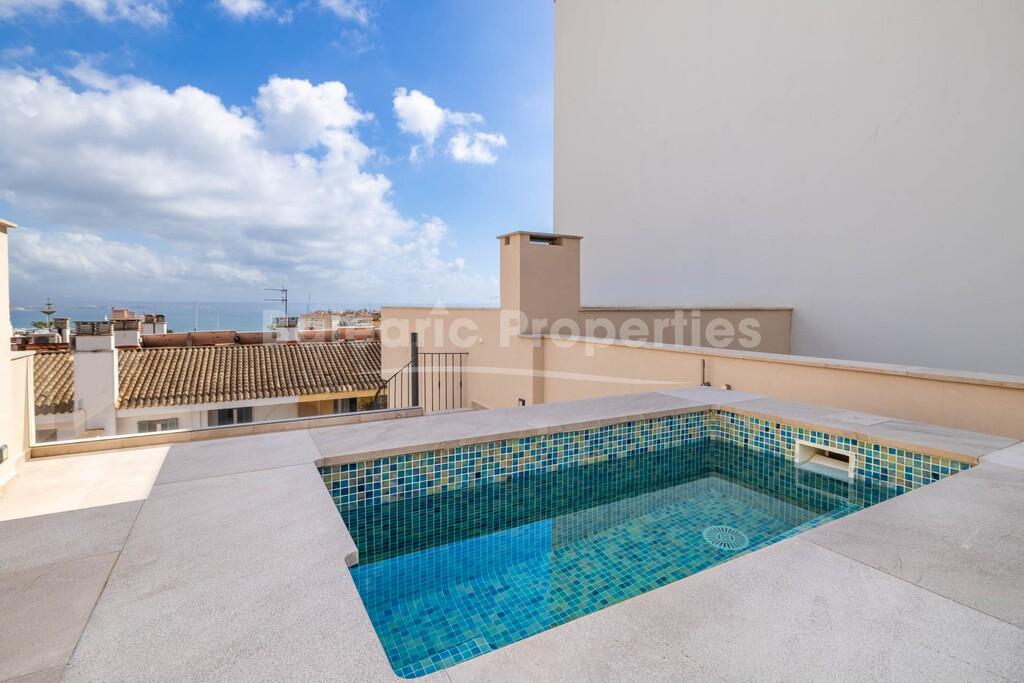 Modern townhouses with pools for sale in El Terreno, Palma, Mallorca