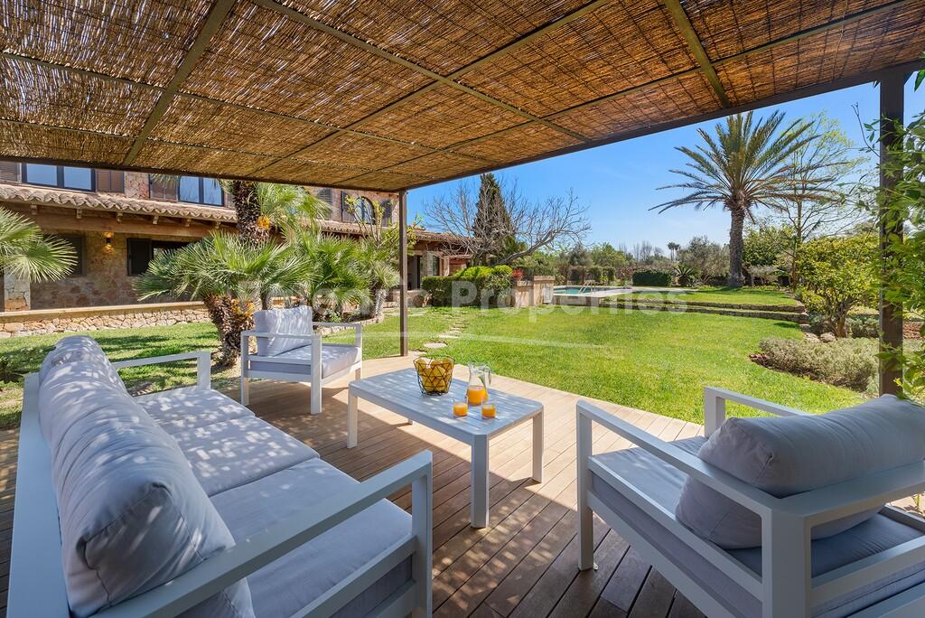 Exclusive country villa with pool and mountain views for sale in Pollensa, Mallorca North