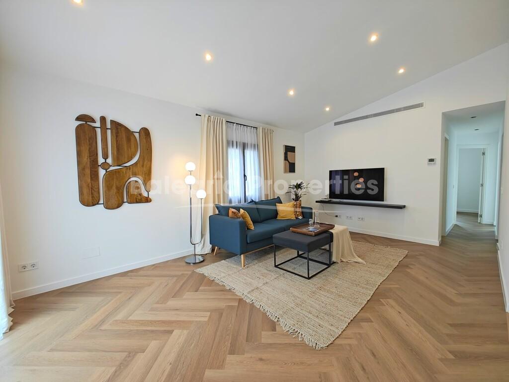 Apartamento reformado con vistas panorámicas en venta en Palmanova, suroeste Mallorca.