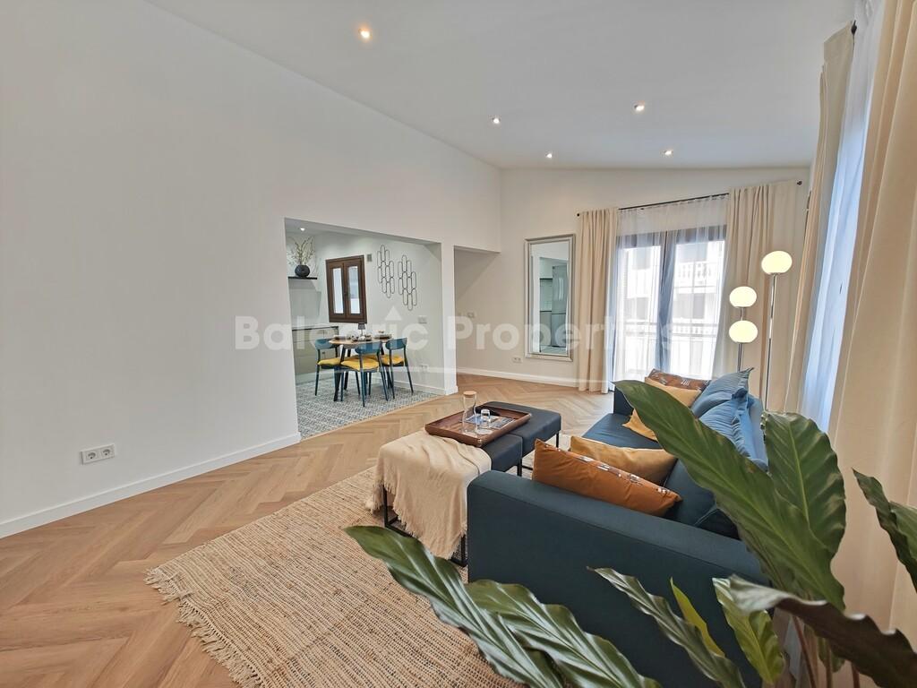 Apartamento reformado con vistas panorámicas en venta en Palmanova, suroeste Mallorca.