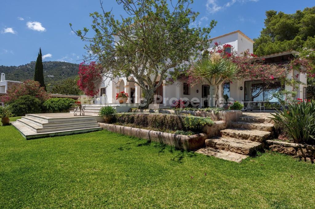 Charmantes Landhaus zum Verkauf in Es Cubells, Ibiza