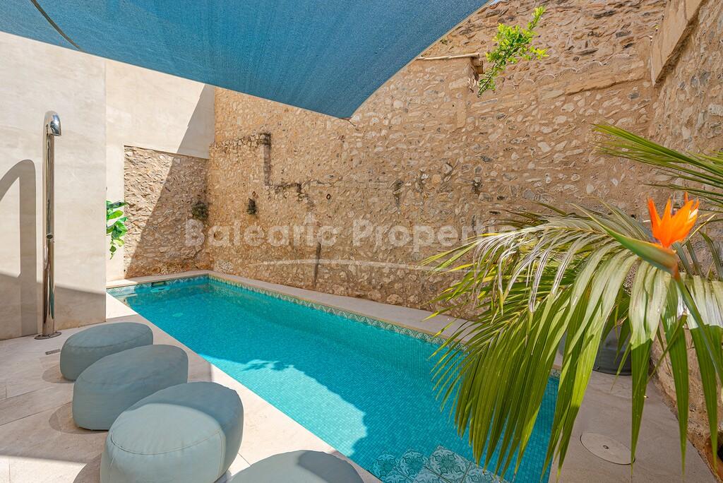 Impecable casa de pueblo con piscina en venta en Pollensa, norte Mallorca