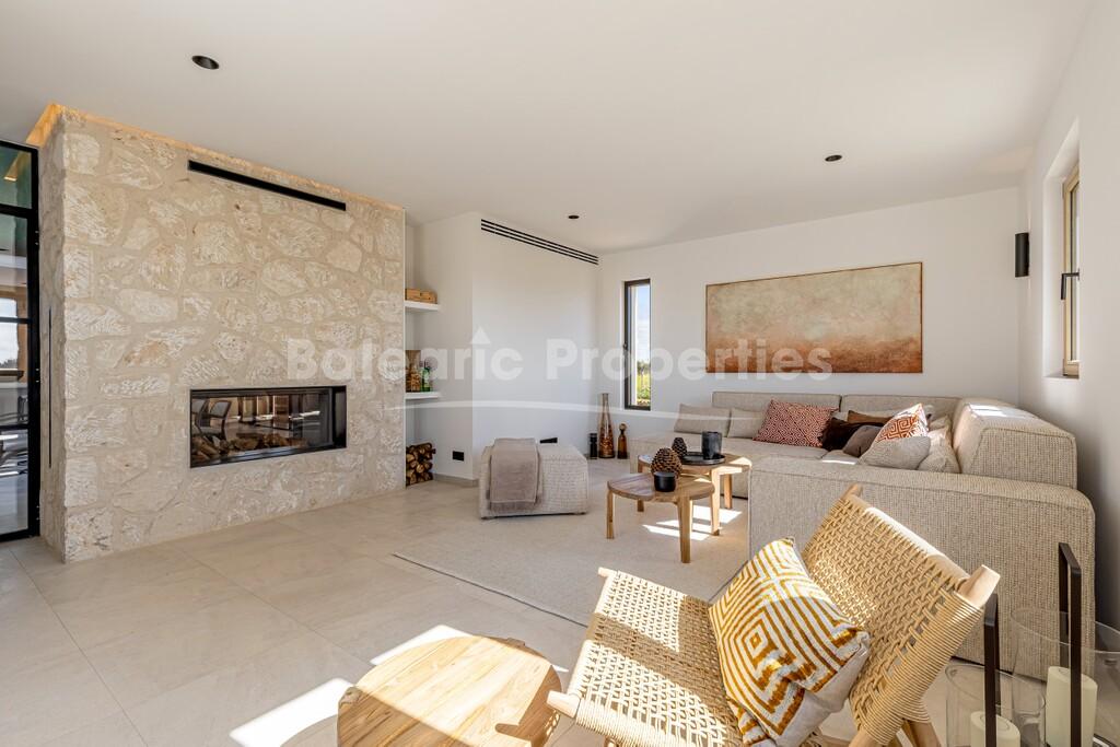 Neu erbaute Finca mit Weinberg kaufen in der Nähe von Binissalem, Zentral-Mallorca