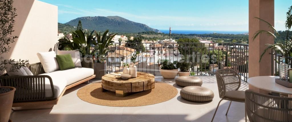 Construcción de nuevas viviendas cerca de la costa en Capdepera, al noreste de Mallorca