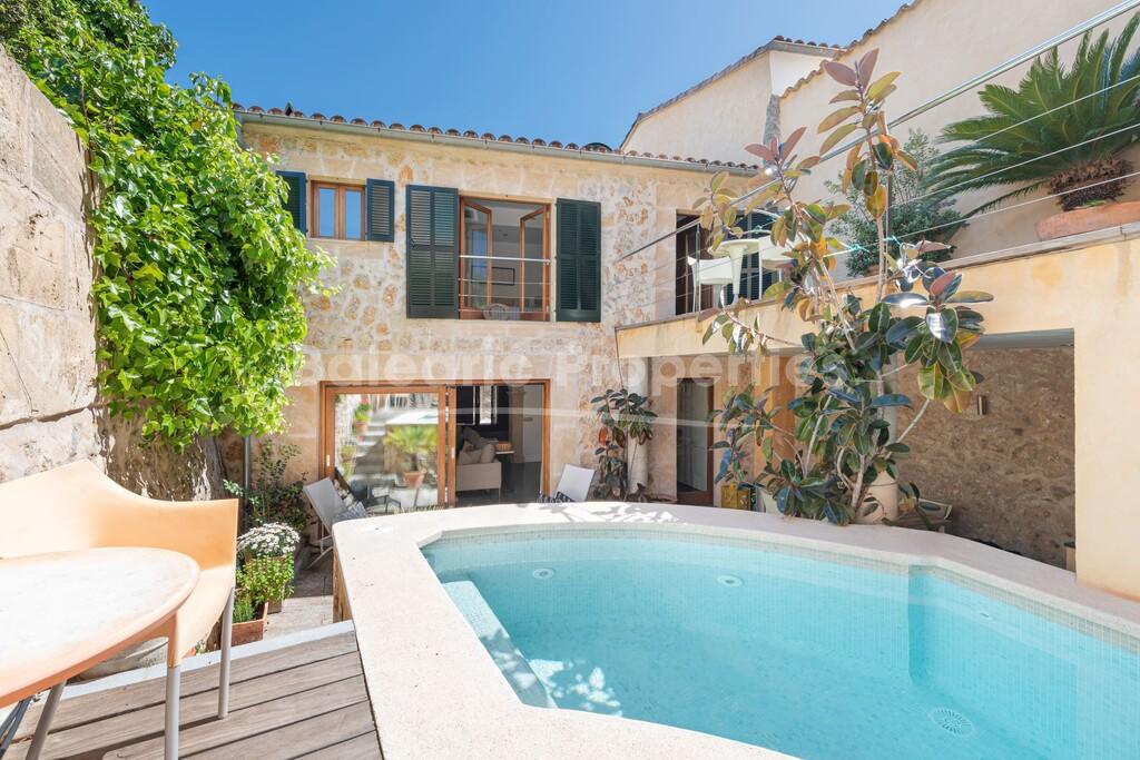 Charming town house with pool for sale in Pollensa Old Town, North Mallorca