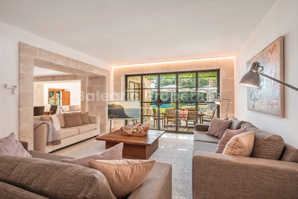 Finca con fachada de piedra tradicional y muchas características especiales en alquiler en Pollensa, Mallorca