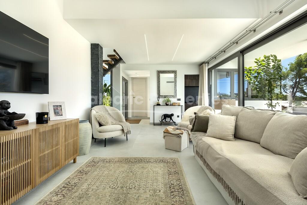 Villa with pool and sea views for sale in Bonaire, North Mallorca