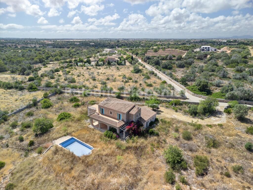 Finca sin terminar en venta cerca de Cala Llombards, sureste de Mallorca