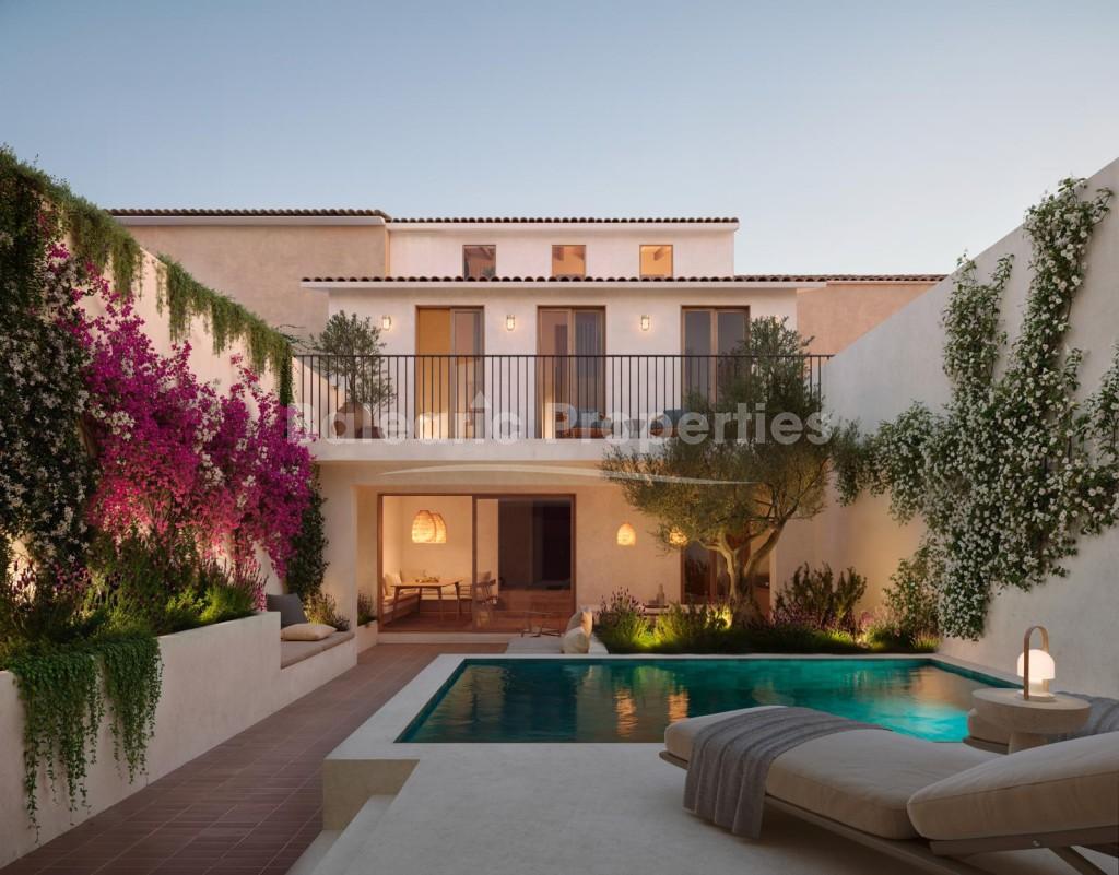 Luxury turnkey town house with guest apartment for sale in Pollensa, North Mallorca