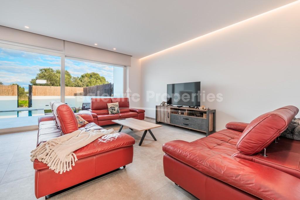 Stilvolles, modernes Doppelhaus mit Pool in La Vileta, Palma