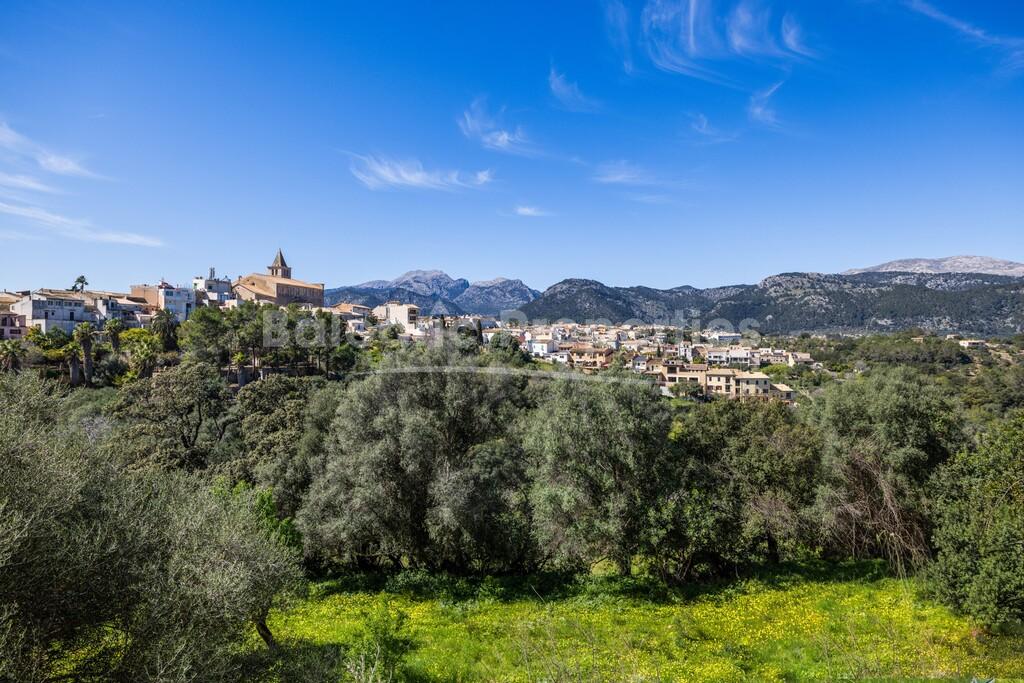 Bezugsfertiges Luxus-Reihenhaus kaufen in Campanet, Nord-Mallorca
