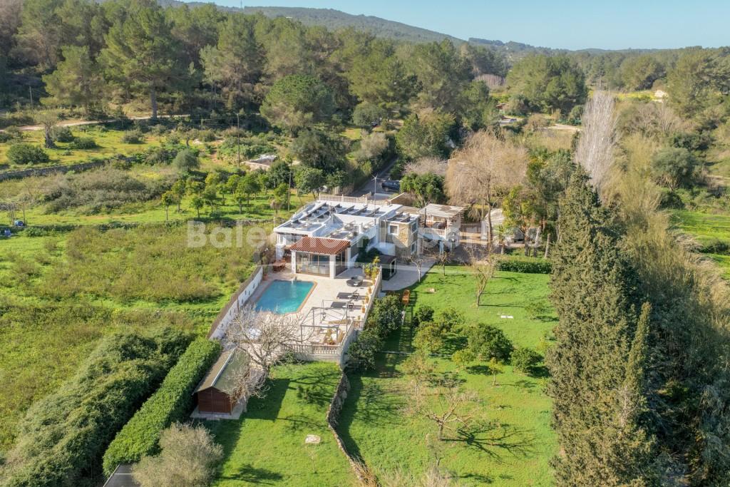 Traditional estate with independent apartments for sale near San Lorenzo, Ibiza