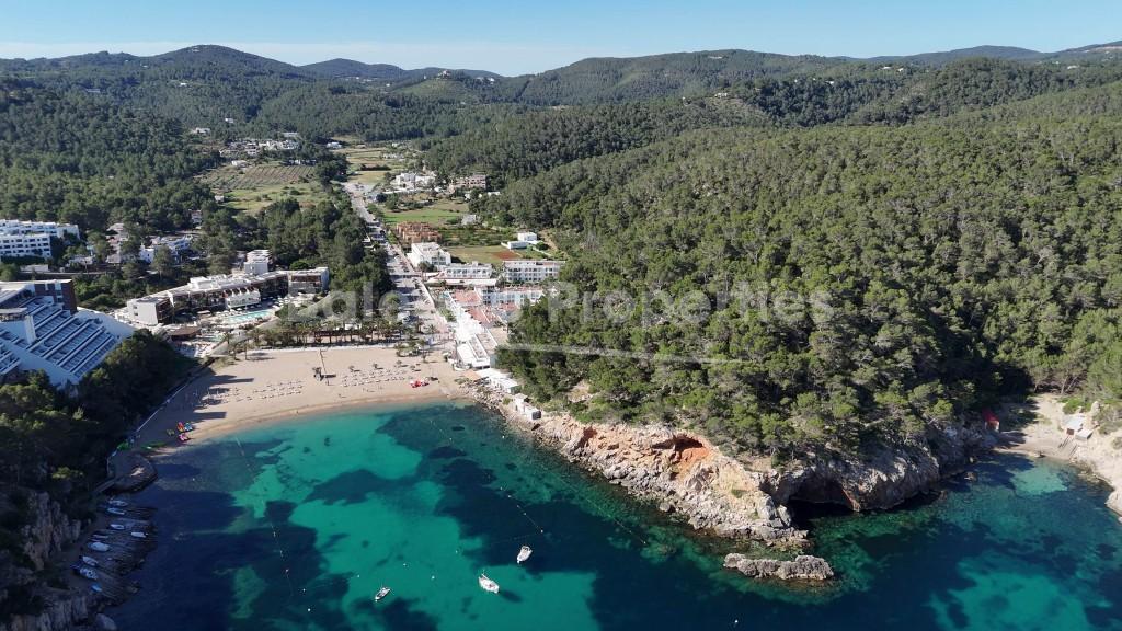 Doppelhaushälften mit Pool zu verkaufen in Port de Sant Miquel, Nordibiza