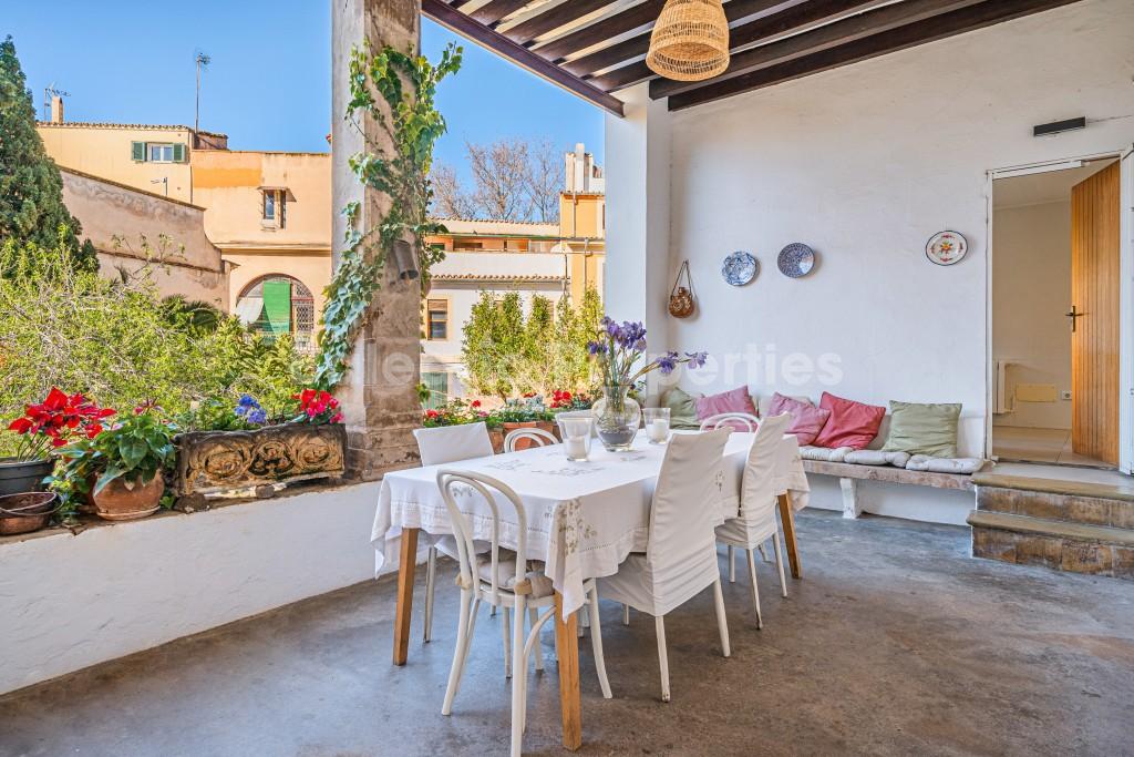 Unique apartment with historic charm for sale in Palma, Mallorca