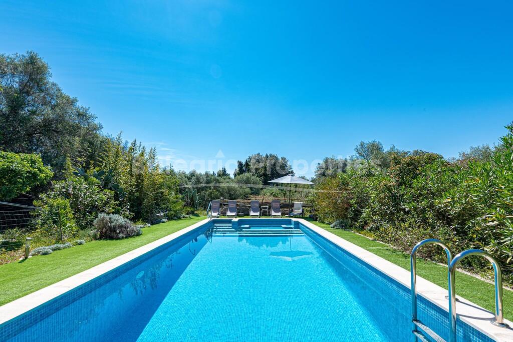Charming country retreat with pool for sale in Búger, North Mallorca