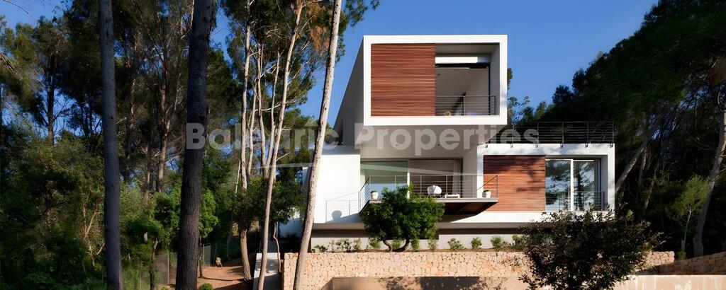 Moderne Villa mit Ferienlizenz kaufen in Puerto Pollensa, Nord-Mallorca