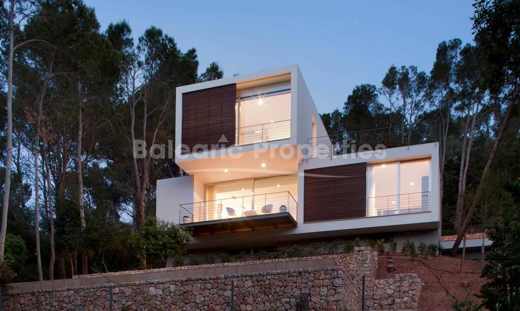 Modern villa with holiday license for sale in Puerto Pollensa, North Mallorca