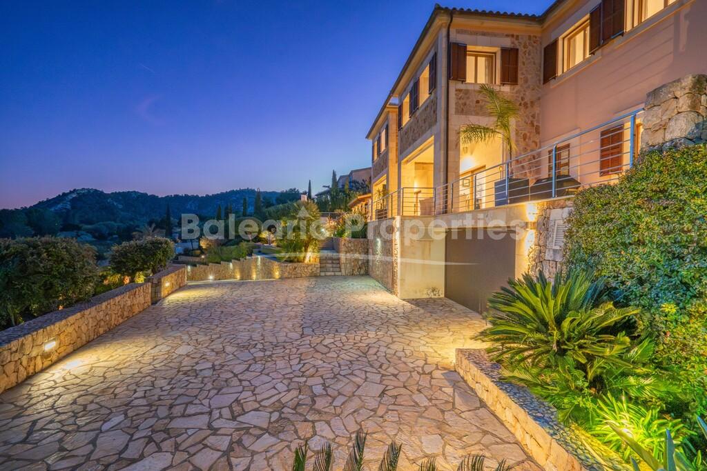 Luxury villa with rental license for sale in Pollensa, north Mallorca 