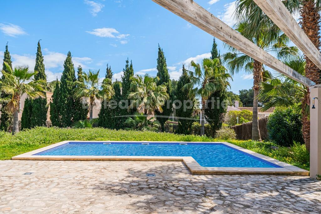 Exquisite villa with swimming pool in Sol de Mallorca, Southwest Mallorca