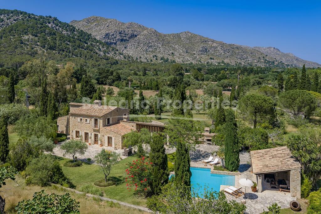 Authentische Natursteinfinca mit Pool kaufen bei Pollensa, Nord-Mallorca