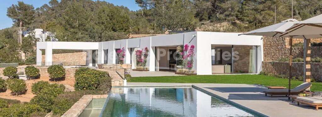 Prestigiosa villa de obra nueva con vistas panorámicas en venta en San Agustín, Ibiza